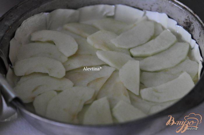 Фото приготовление рецепта: Сладкий кекс с яблоками по-быстрому шаг №2