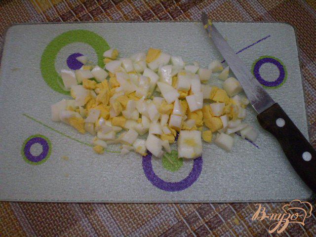 Фото приготовление рецепта: Картофельный салат с копченой иваси шаг №4