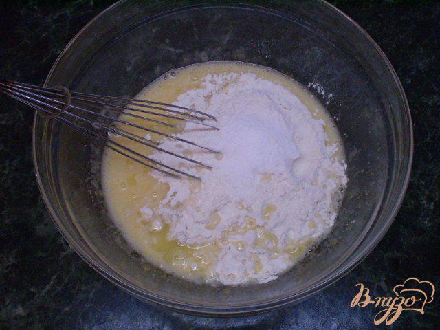 Фото приготовление рецепта: Пирог сладкий с морковью шаг №4