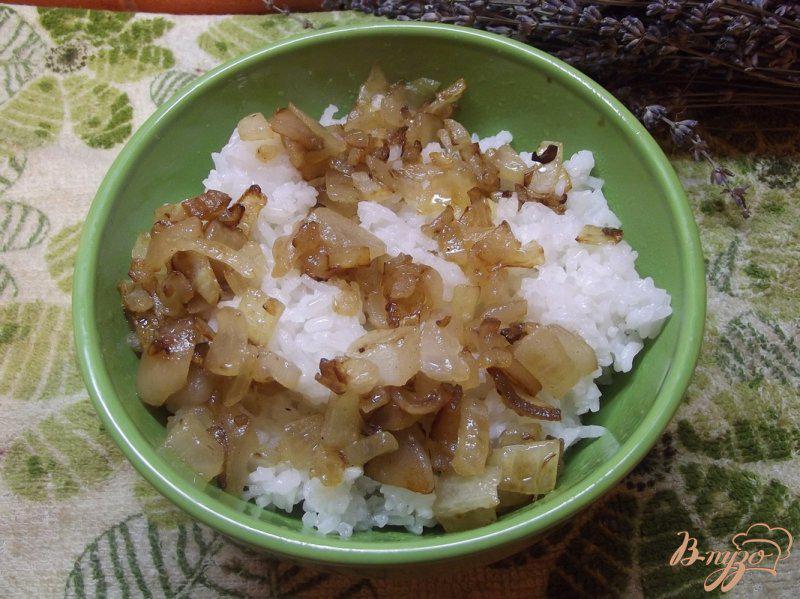 Фото приготовление рецепта: Рис в горшочке со шкварками шаг №6
