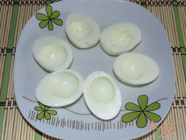 Фото приготовление рецепта: Яйца с креветками шаг №6