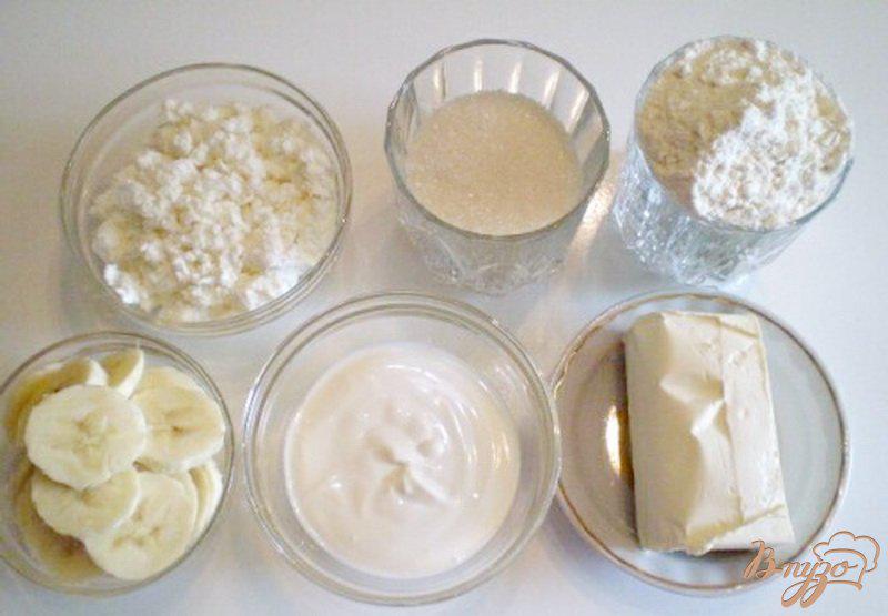 Фото приготовление рецепта: Печенье с творогом и бананом шаг №1