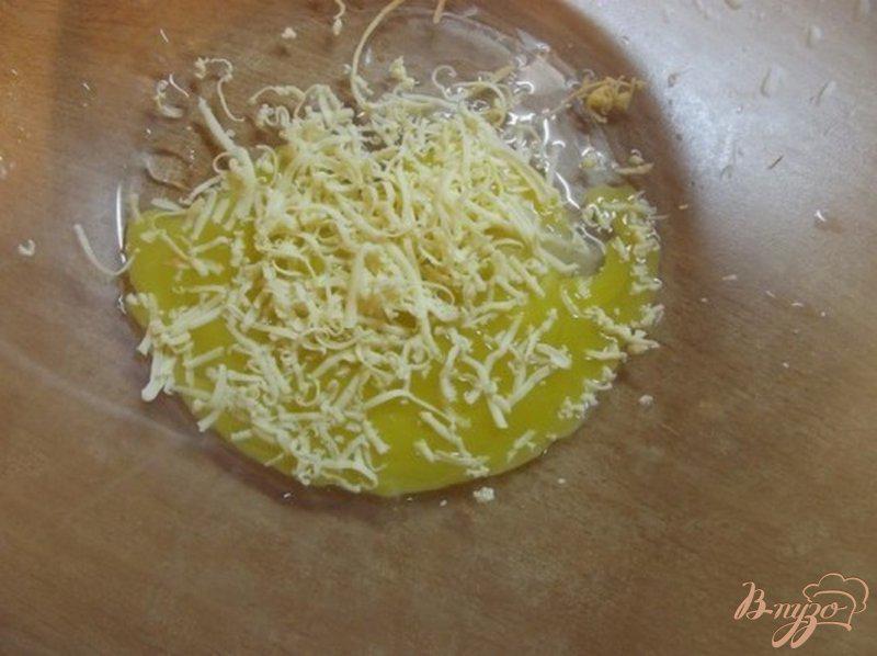 Фото приготовление рецепта: Сосиски в чесночном кляре шаг №3