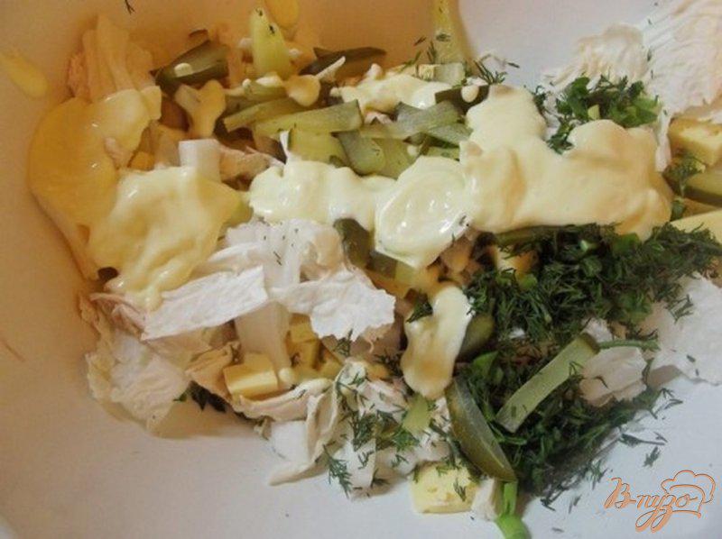 Фото приготовление рецепта: Сырный салат шаг №9