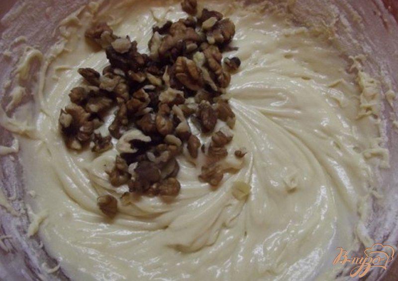 Фото приготовление рецепта: Ореховый пирог с пропиткой шаг №4