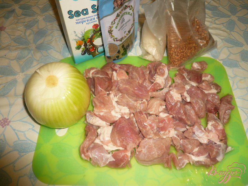 Фото приготовление рецепта: Каша дружба со свининой в духовке шаг №1