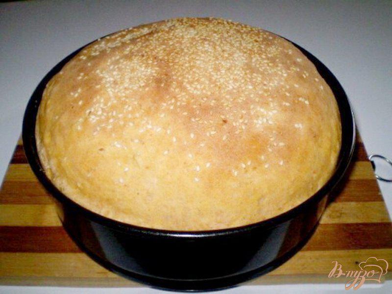 Фото приготовление рецепта: Томатный хлеб с отрубями, семечками подсолнечника и кунжутом шаг №6