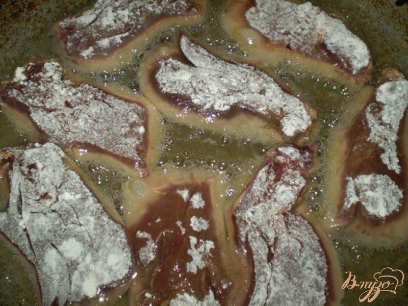 Фото приготовление рецепта: Утиная печень в сметане шаг №2