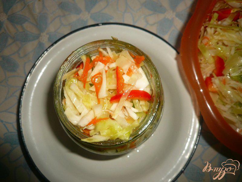Фото приготовление рецепта: Маринованный капустный салат шаг №7