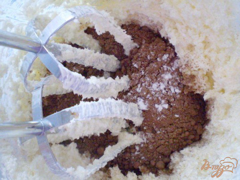 Фото приготовление рецепта: Шоколадное печенье шаг №2