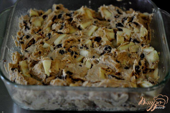 Фото приготовление рецепта: Кекс яблочный с инжиром шаг №5