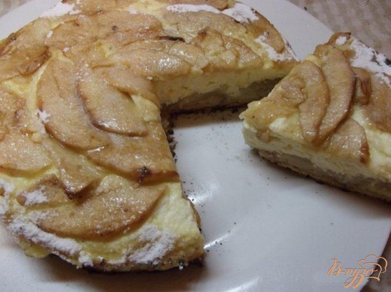 Фото приготовление рецепта: Яблочно-творожный пирог шаг №10
