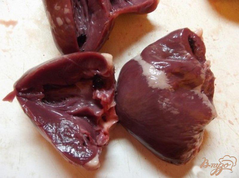 Фото приготовление рецепта: Битки из индюшиных сердечек шаг №2