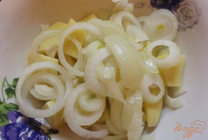 Фото приготовление рецепта: Индюшиные сердечки запеченные с картофелем шаг №3