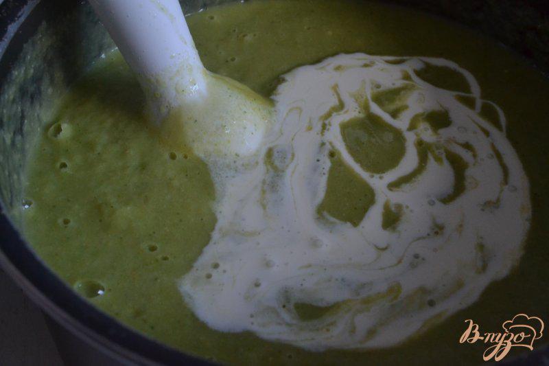 Фото приготовление рецепта: Крем-суп из брокколи с нутом шаг №3