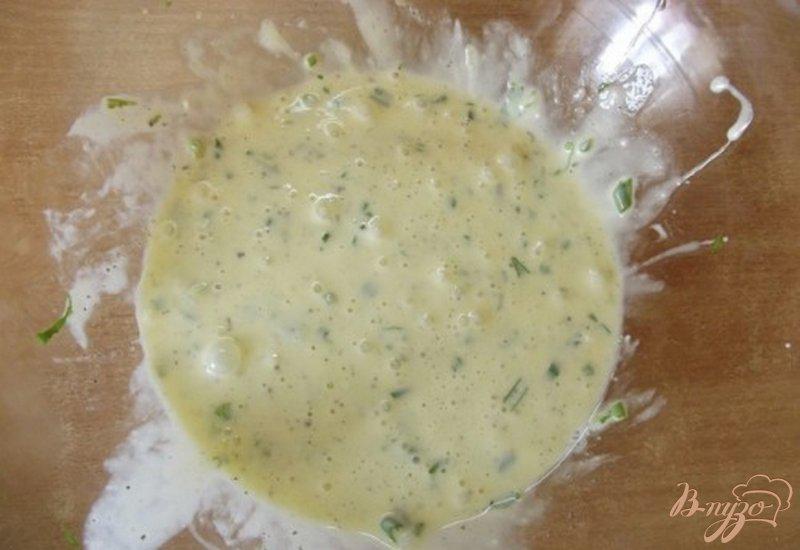 Фото приготовление рецепта: Сочный луковый пирог шаг №6