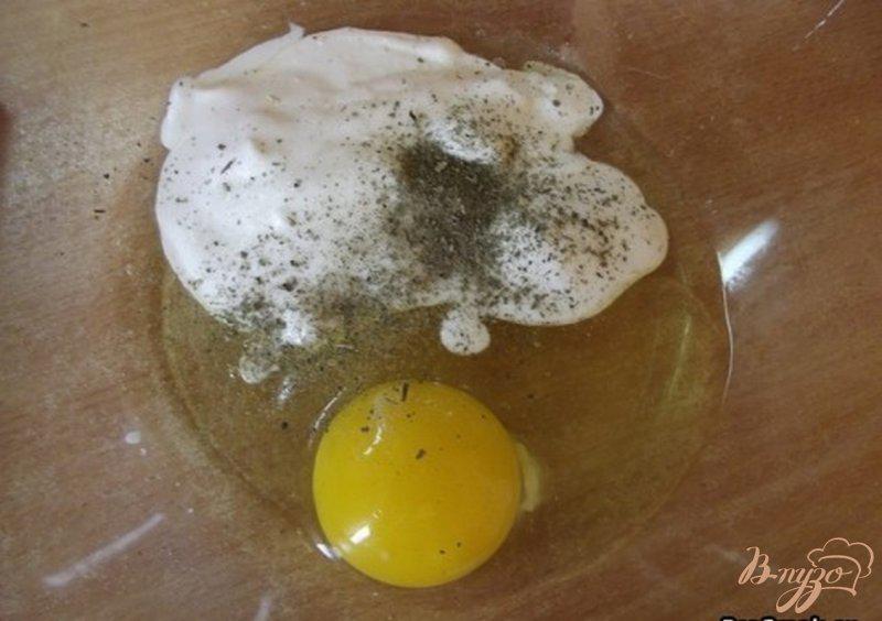Фото приготовление рецепта: Сочный луковый пирог шаг №5