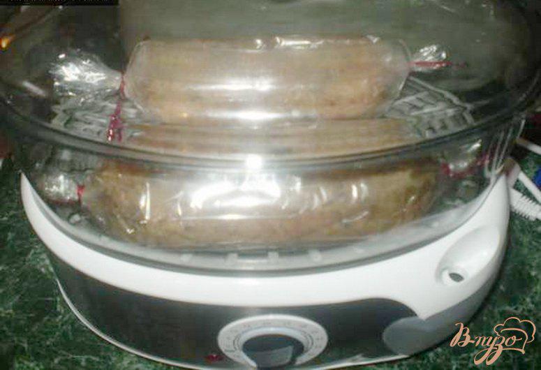 Фото приготовление рецепта: Колбаса домашняя куриная с грибами шаг №5
