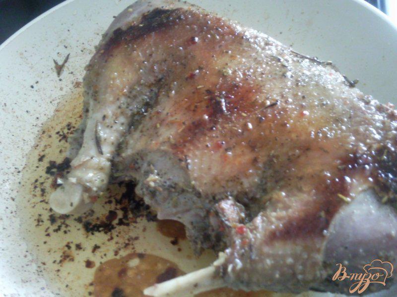 Фото приготовление рецепта: Утка, запеченная с овощами шаг №2
