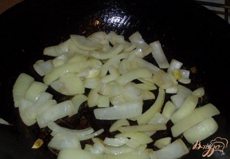 Фото приготовление рецепта: Спагетти с черемшой тушеным мясом шаг №1