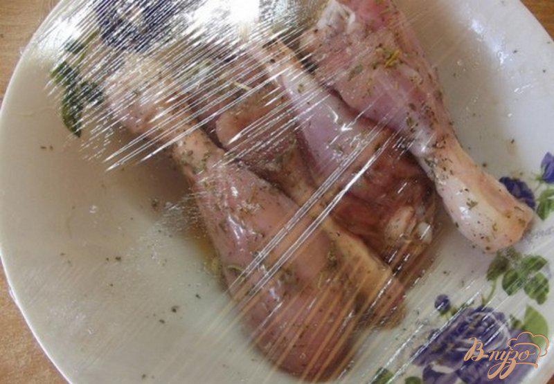 Фото приготовление рецепта: Куриные ножки в медово-лимонном маринаде шаг №4