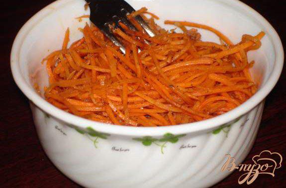 Фото приготовление рецепта: Морковка по-корейски (без глютаманата натрия) шаг №4