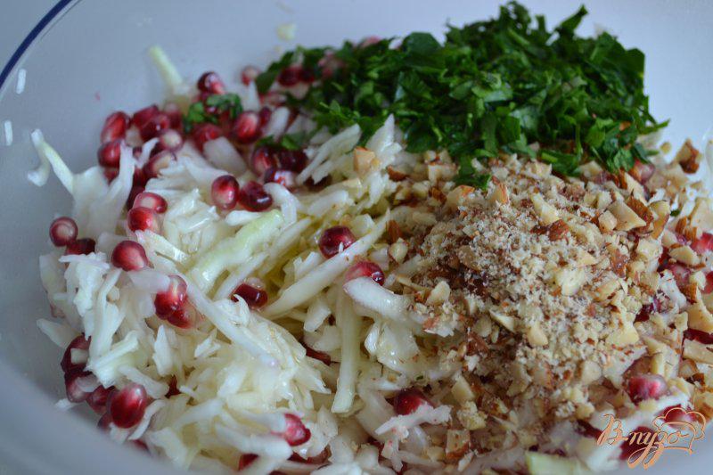 Фото приготовление рецепта: Салат из белокочанной капусты шаг №5