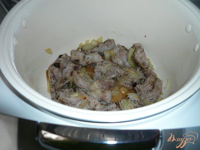 Фото приготовление рецепта: Чечевица со свиным рагу шаг №4