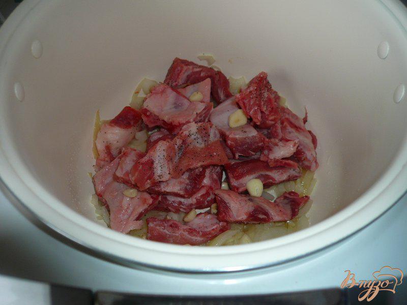 Фото приготовление рецепта: Чечевица со свиным рагу шаг №3