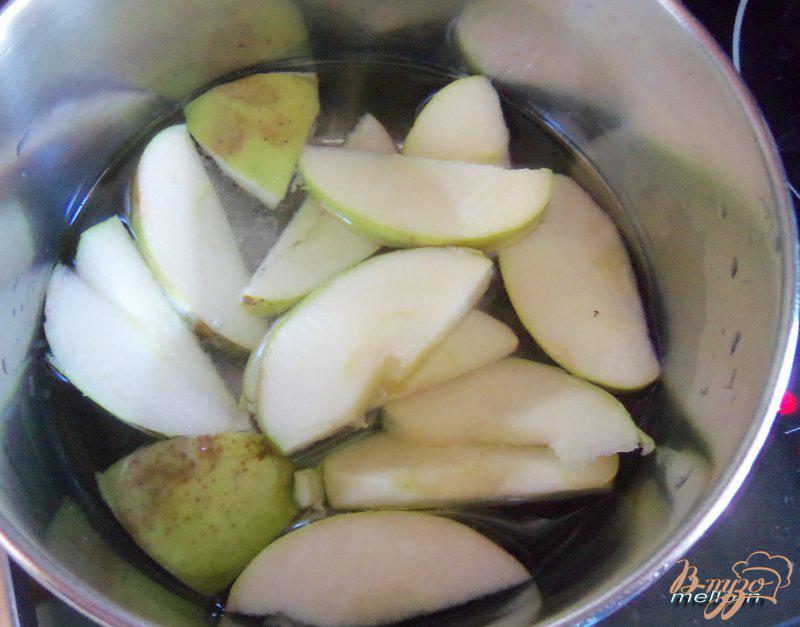 Фото приготовление рецепта: Овсяный пирог на яблочном отваре с сухофруктами шаг №1