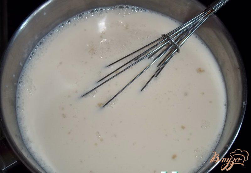 Фото приготовление рецепта: Желе из топленого молока с кусочками шоколадного желе шаг №3