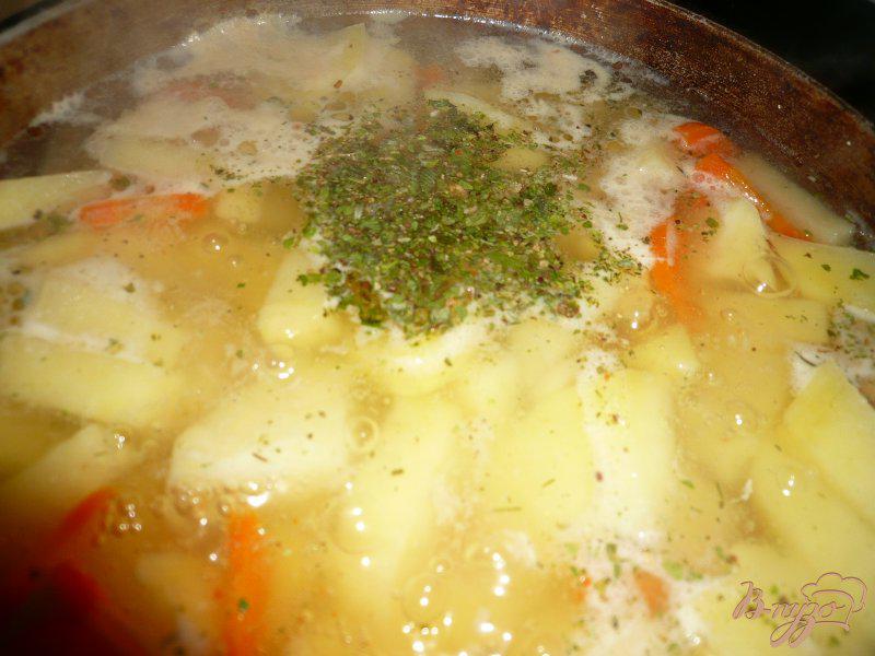Фото приготовление рецепта: Картофель с рисом тушеный шаг №8
