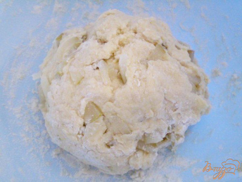 Фото приготовление рецепта: Печенье с кусочками груш шаг №4