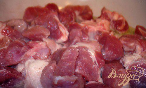 Фото приготовление рецепта: Мясо с кумкватом шаг №3