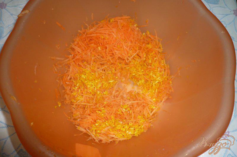 Фото приготовление рецепта: Творожная запеканка с ароматом апельсина шаг №1