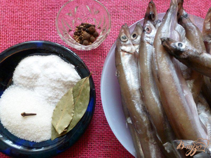Фото приготовление рецепта: Универсальный рецепт для засолки рыбы (сельди,мойвы,скумбрии) шаг №1