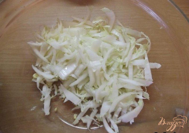Фото приготовление рецепта: Салат порционный с черемшой шаг №1
