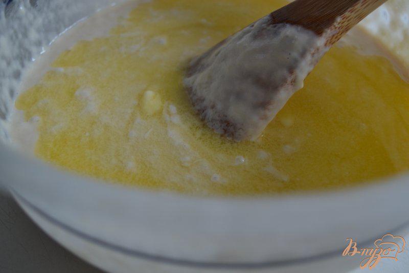 Фото приготовление рецепта: Дрожжевое тесто на фруктовом йогурте шаг №4