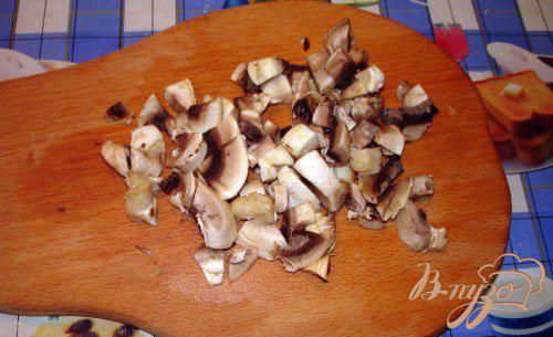 Фото приготовление рецепта: Кабачковые оладушки с грибами шаг №1