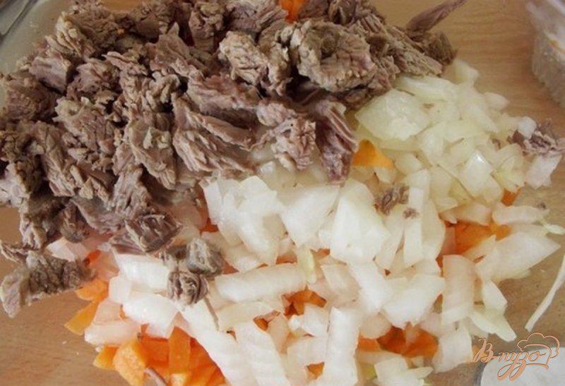 Фото приготовление рецепта: Суп из кабачков на говядине шаг №2
