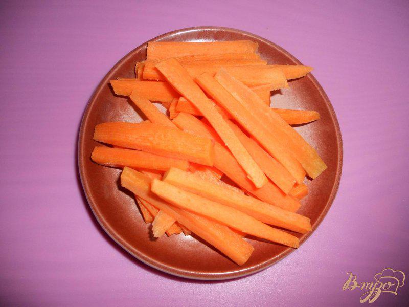 Фото приготовление рецепта: Свинина с морковью шаг №3