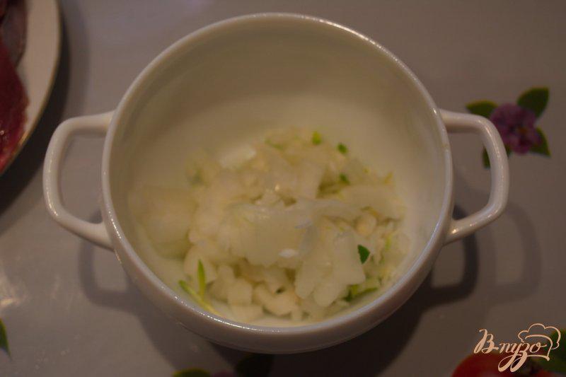 Фото приготовление рецепта: Вкусная говядина в сметанном соусе шаг №2