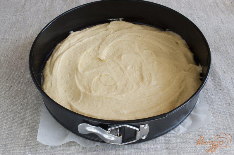 Фото приготовление рецепта: Пирог с маком и персиками шаг №11