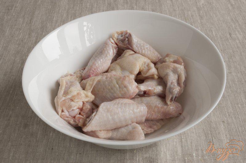 Фото приготовление рецепта: Куриные крылышки «Баффало» шаг №2