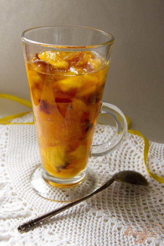 Фото приготовление рецепта: Персиковое варенье с курагой и кардамоном шаг №6