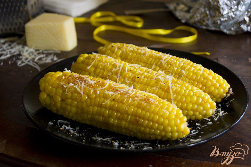 Фото приготовление рецепта: Кукуруза, запеченная в фольге шаг №8