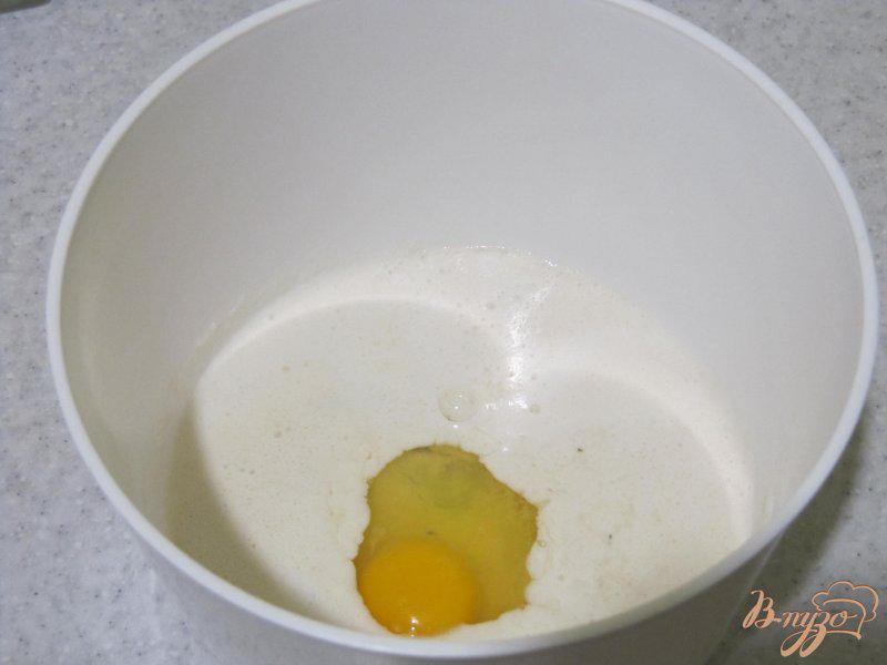 Фото приготовление рецепта: Блины на йогурте шаг №2