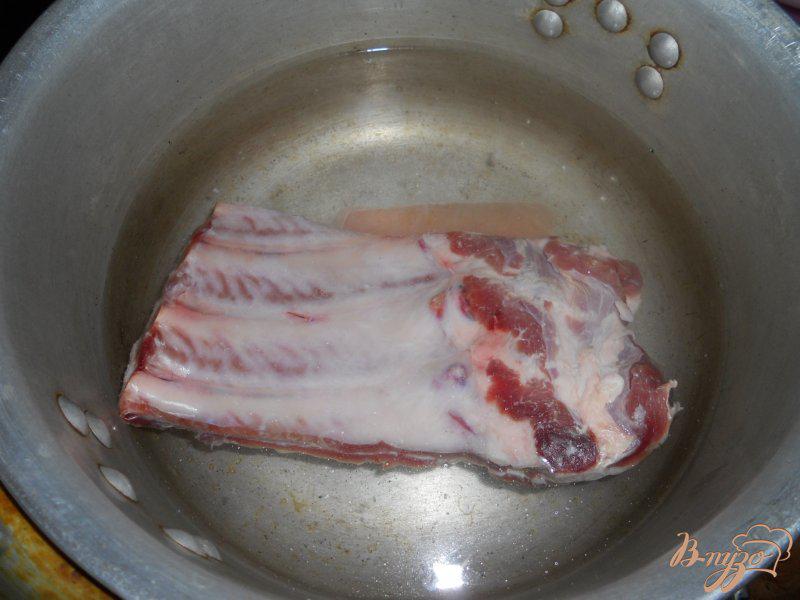 Фото приготовление рецепта: Гороховый суп на свиных ребрышках шаг №2