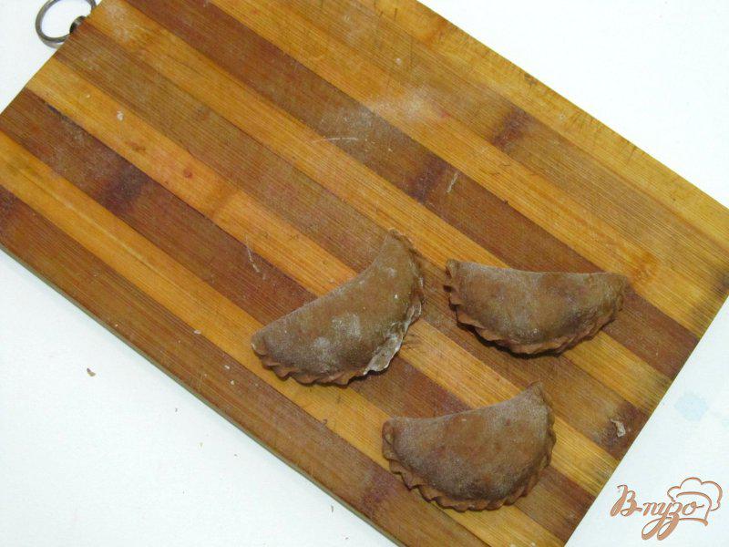 Фото приготовление рецепта: Шоколадные вареники шаг №7