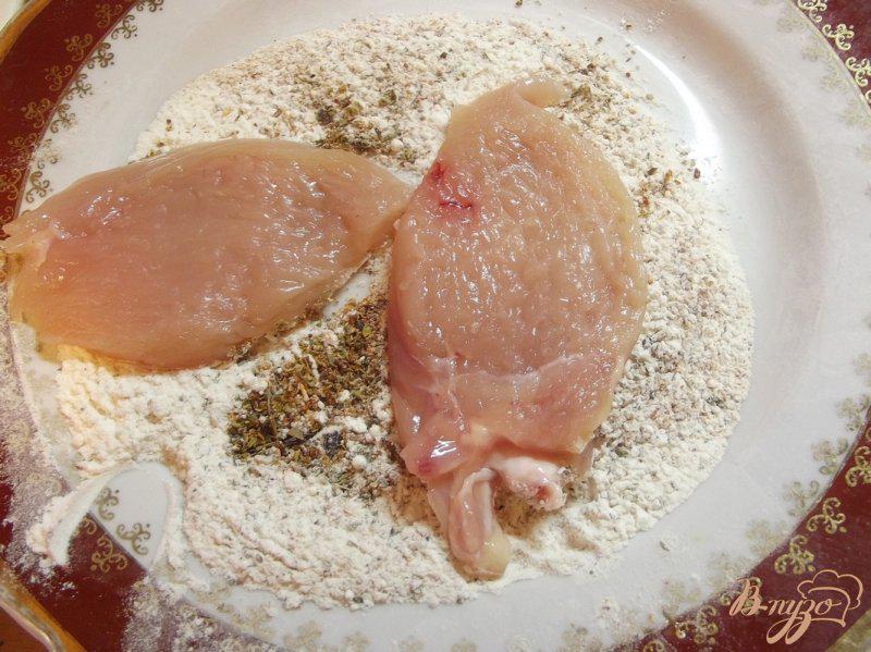 Фото приготовление рецепта: Биточки куриные в панировочных сухарях шаг №5